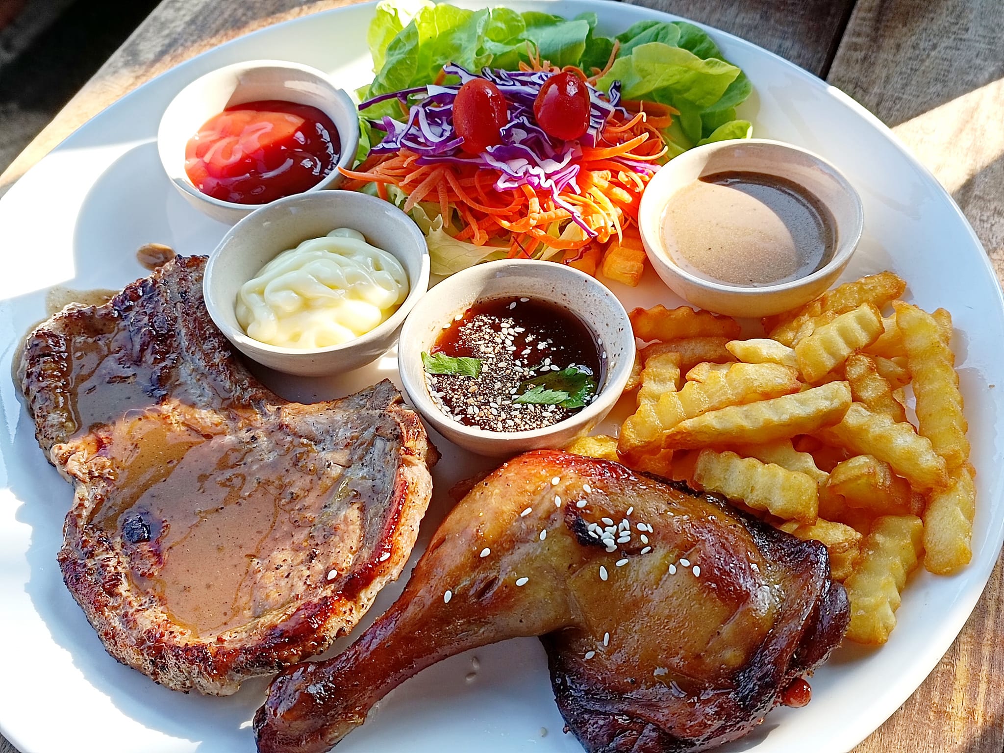 5 ร้านอาหารอุตรดิตถ์ ร้านเด็ดห้ามพลาด อาหารถูกปาก บรรยากาศถูกใจ! 5 ร้านอาหารอุตรดิตถ์ ร้านเด็ดห้ามพลาด อาหารถูกปาก บรรยากาศถูกใจ!