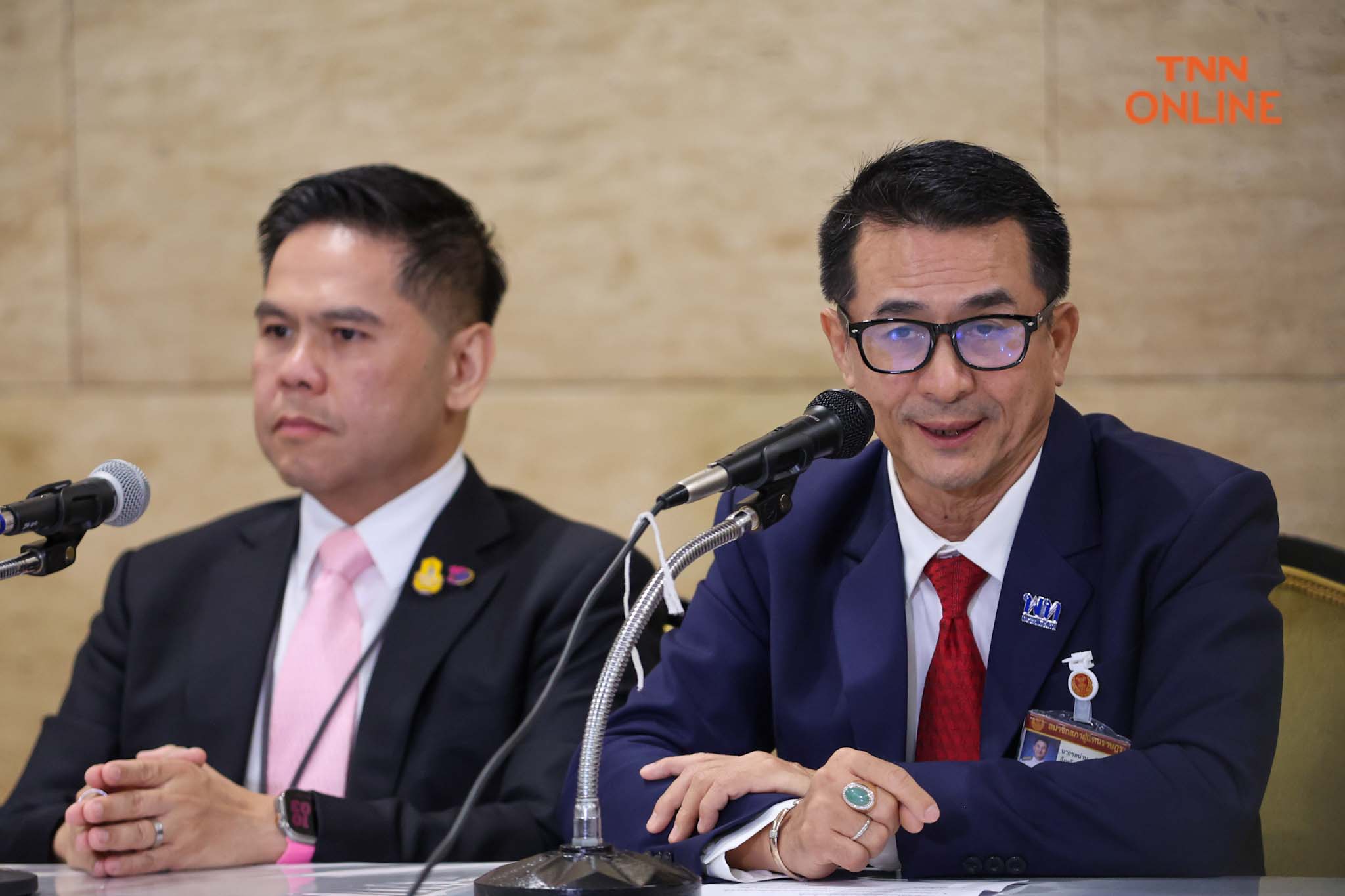 ชทพ. จับมือ พท. แถลงข่าวร่วมจัดตั้งรัฐบาล ชทพ. จับมือ พท. แถลงข่าวร่วมจัดตั้งรัฐบาล