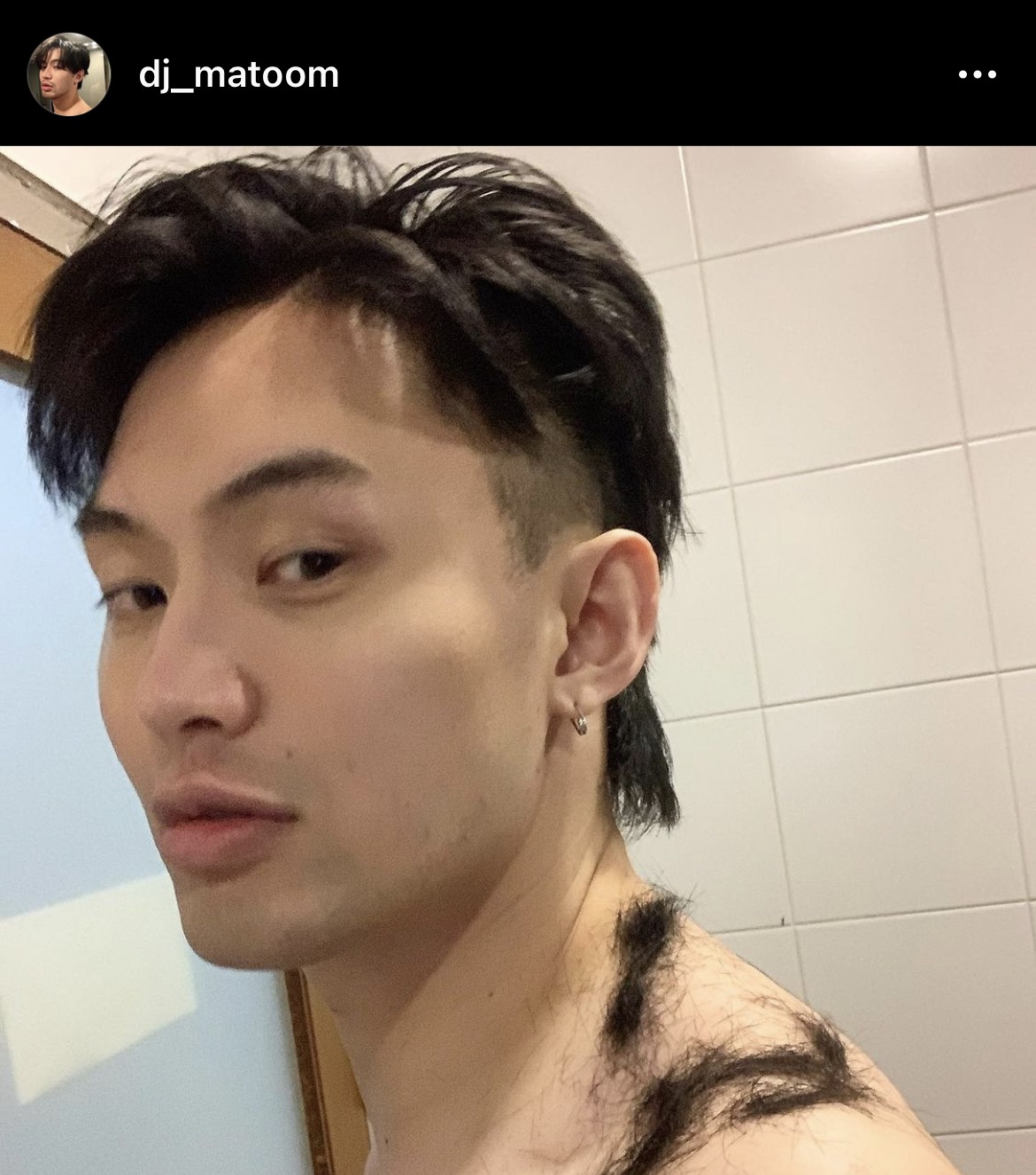 ดีเจมะตูม โดนทักแรง! หลังร่อนปัตตาเลี่ยนไถผมตัวเอง ดีเจมะตูม โดนทักแรง! หลังร่อนปัตตาเลี่ยนไถผมตัวเอง