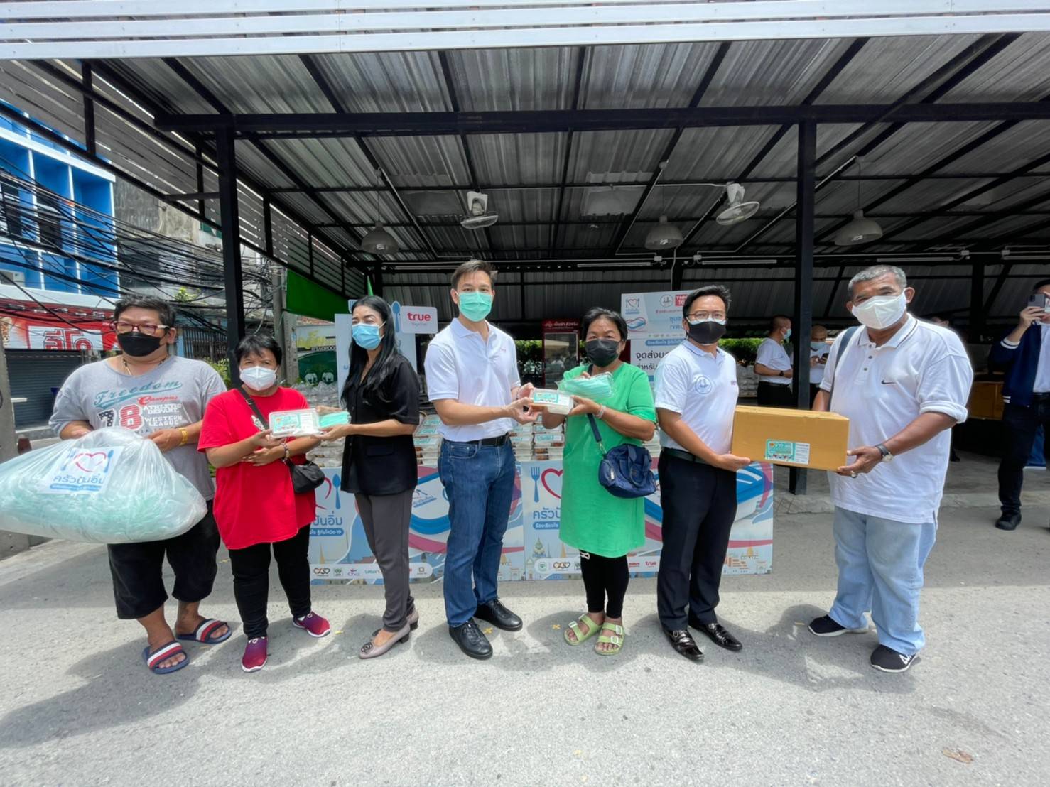 มูลนิธิเตาปูน ผนึกกลุ่มทรู กดปุ่มโครงการครัวปันอิ่มที่ชุมชนบางซื่อ มูลนิธิเตาปูน ผนึกกลุ่มทรู กดปุ่มโครงการครัวปันอิ่มที่ชุมชนบางซื่อ