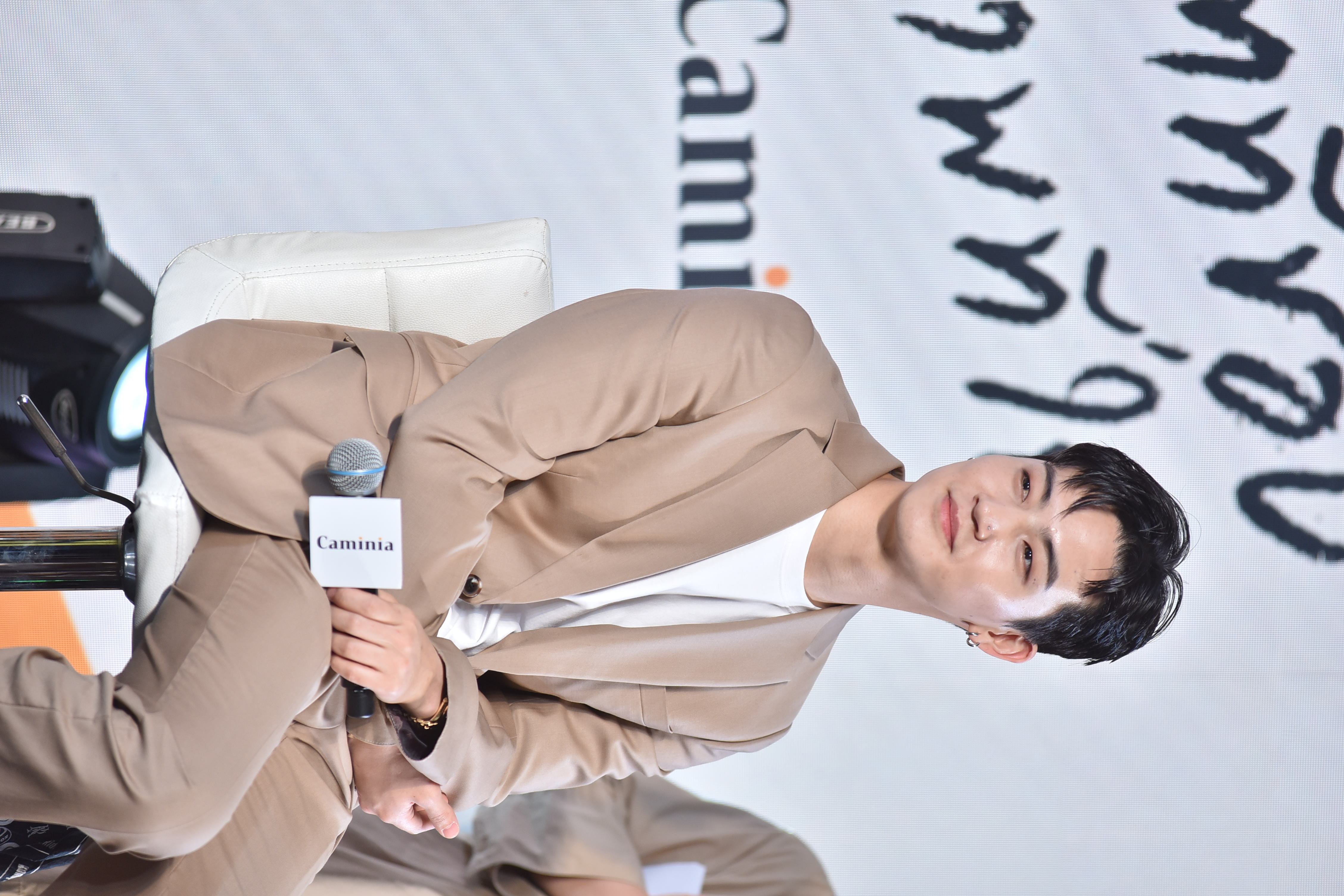 JAY B แจกความน่ารักทำแฟนๆกรี๊ดลั่น!!