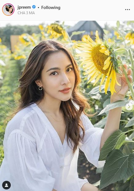 พรีม รณิดา ติดโควิด-19 มีอาการเจ็บคอและมีไข้ แจ้งผู้ใกล้ชิดเเล้ว พร้อมเลื่อนงานออกทั้งหมด