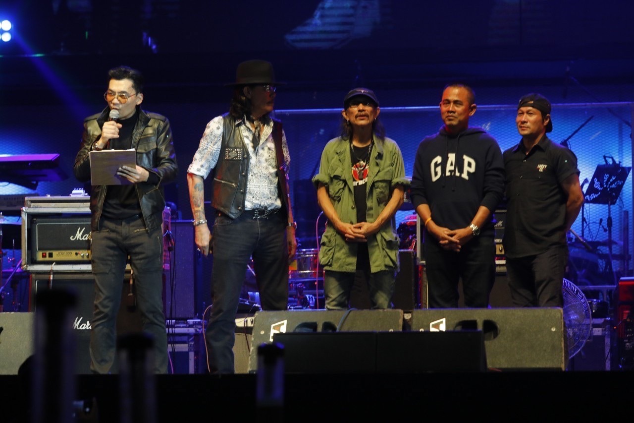 แอ๊ด-เล็ก คาราบาว นำทัพศิลปินโชว์สุดมันส์ Concert for guitar king  แหลม มอริสัน