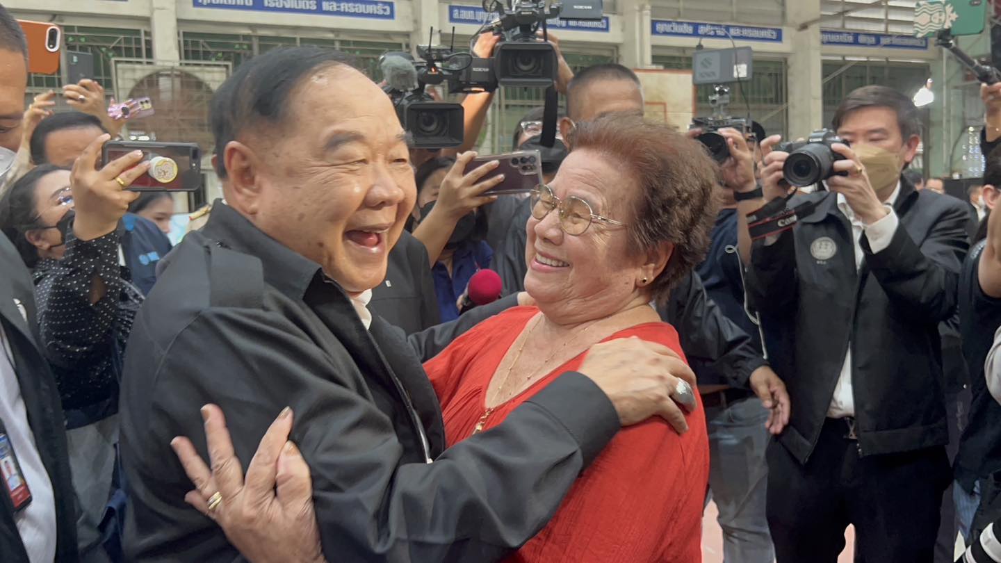 เลือกตั้ง 2566 ประวัติ ประวิตร วงษ์สุวรรณ แคนดิเดตนายกฯ พปชร. เลือกตั้ง 2566 ประวัติ ประวิตร วงษ์สุวรรณ แคนดิเดตนายกฯ พปชร.