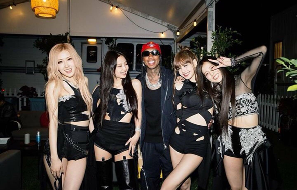 น่ารักเท่าโลก!! 'ลิซ่า BLACKPINK' กระทบไหล่ 'Billie Eilish - Tyga - Dominik Fike' น่ารักเท่าโลก!! 'ลิซ่า BLACKPINK' กระทบไหล่ 'Billie Eilish - Tyga - Dominik Fike'