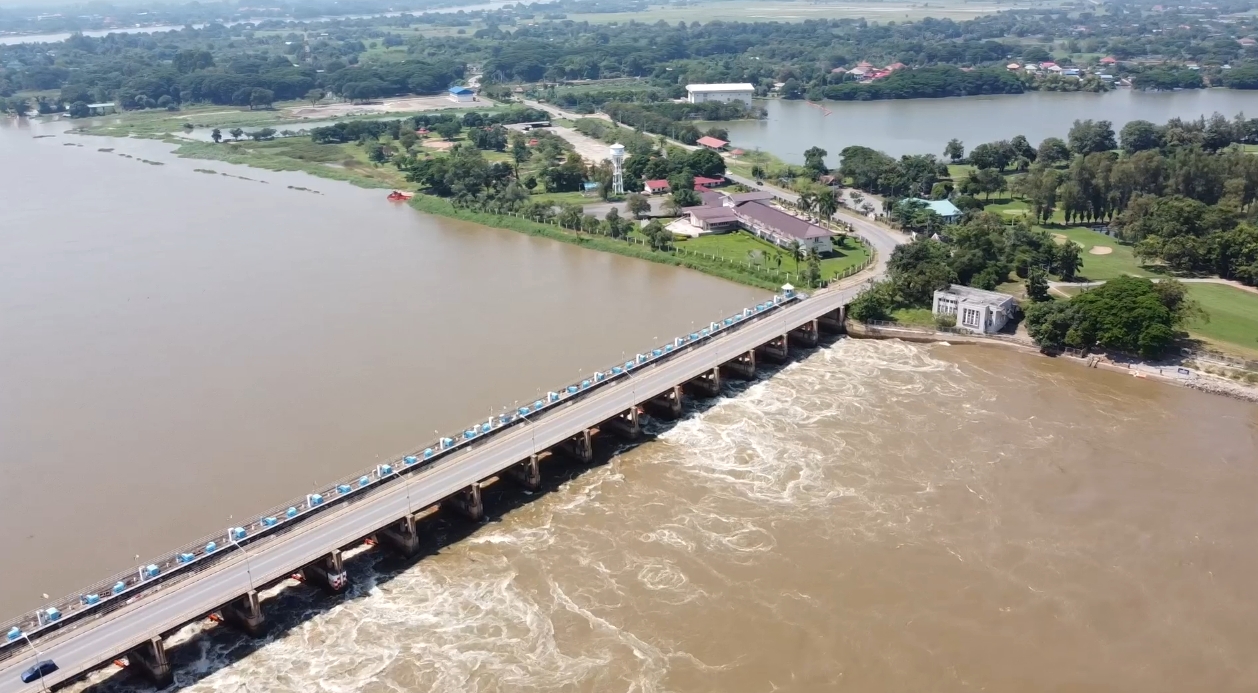 เปิดภาพมุมสูง เขื่อนเจ้าพระยา และร่องรอยความเสียหายหลังน้ำลด เปิดภาพมุมสูง เขื่อนเจ้าพระยา และร่องรอยความเสียหายหลังน้ำลด