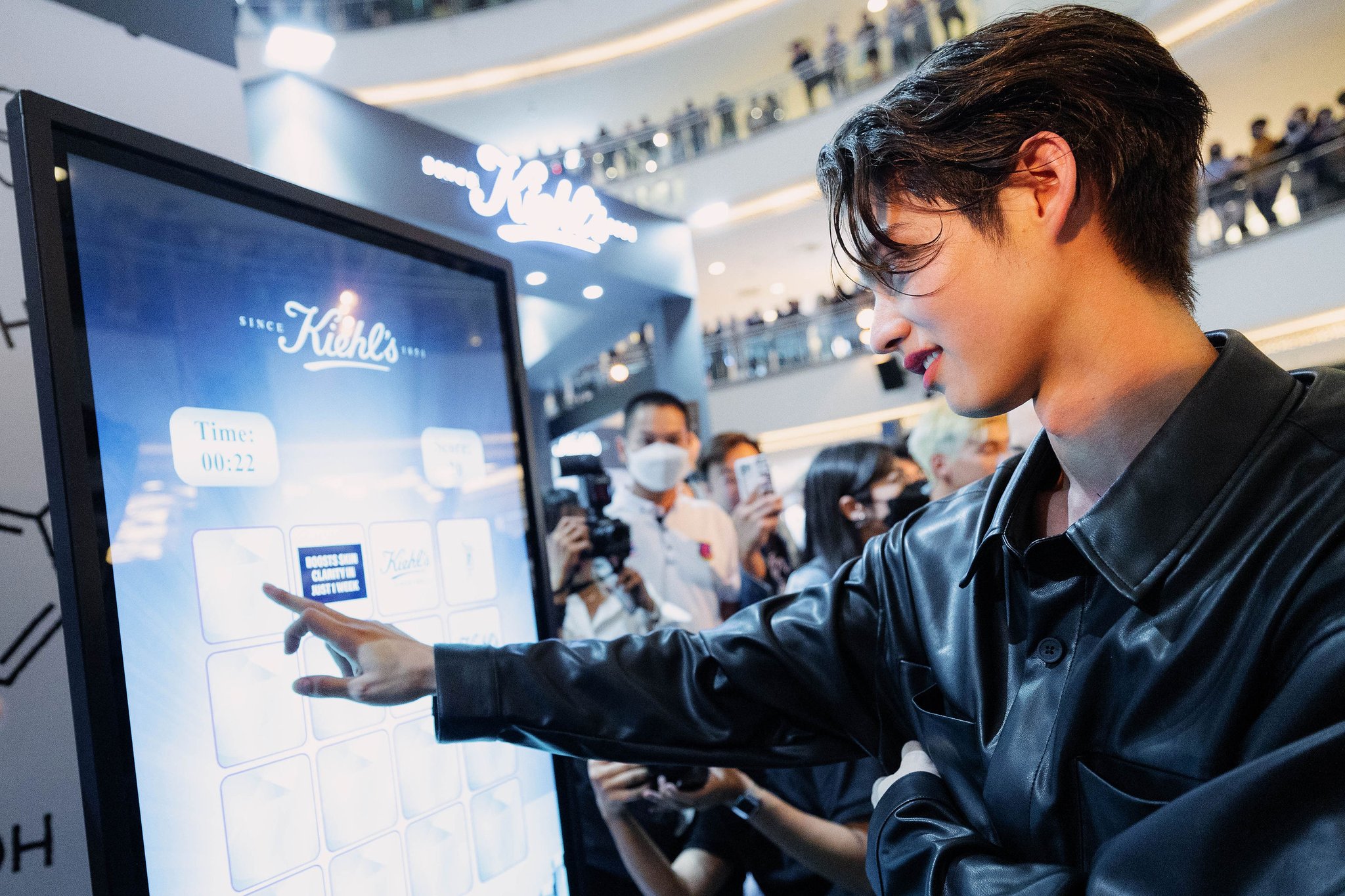 หล่อห้างแตก!! ‘ไบร์ท วชิรวิชญ์’ ลัดฟ้าเสิร์ฟฟินสบตาแฟนๆ ที่มาเลเซีย หล่อห้างแตก!! ‘ไบร์ท วชิรวิชญ์’ ลัดฟ้าเสิร์ฟฟินสบตาแฟนๆ ที่มาเลเซีย