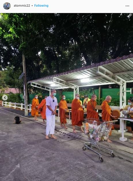 โพสต์แรก! อะตอม สัมพันธภาพ หลังบวชอุทิศส่วนกุศลให้เพื่อนสนิท แตงโม เผย ปลงเรื่องความเป็นความตายเยอะมาก 