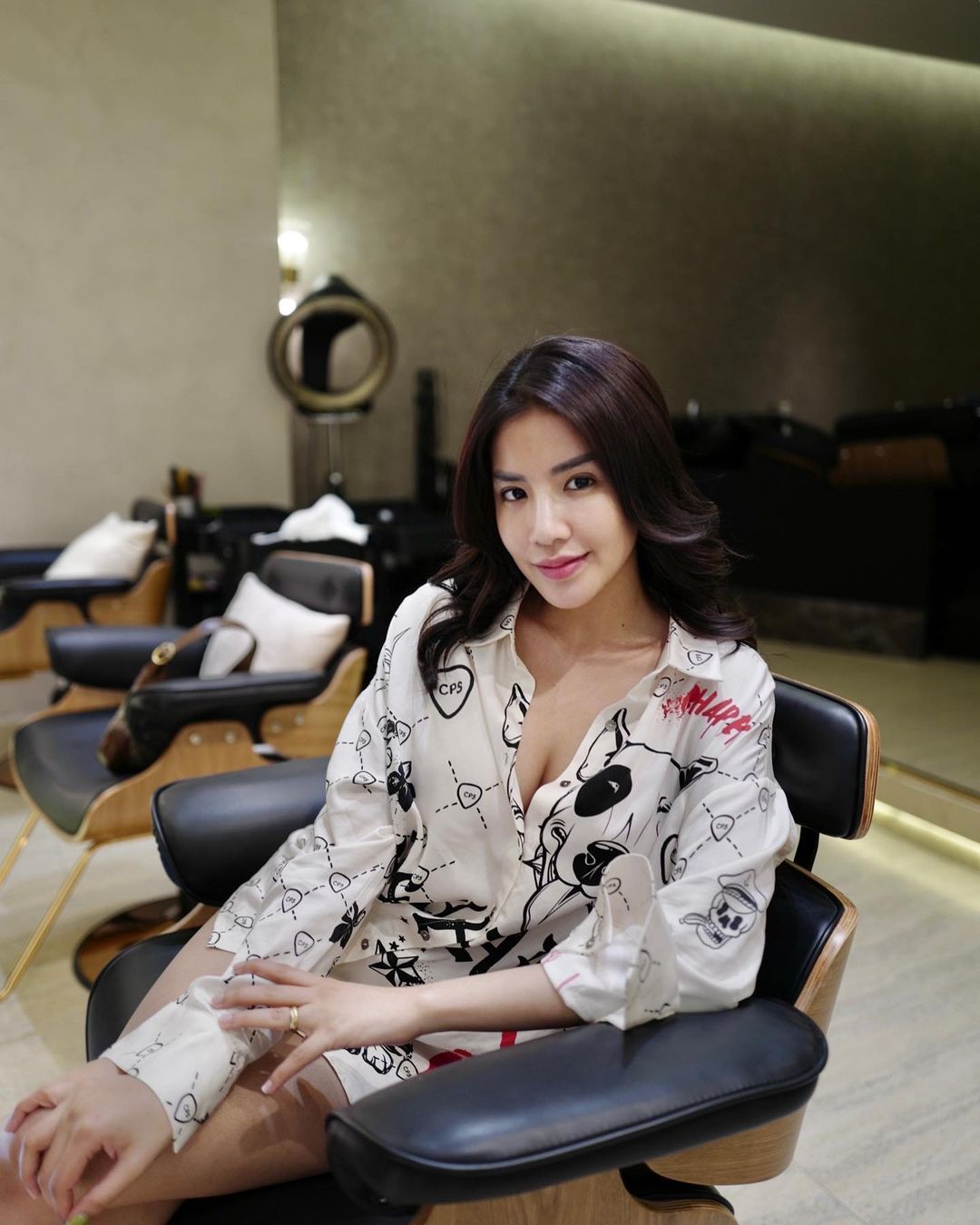 เปิดภาพล่าสุด ใบเตย สุธีวัน ได้รับการปล่อยตัวแล้ว เปิดภาพล่าสุด ใบเตย สุธีวัน ได้รับการปล่อยตัวแล้ว