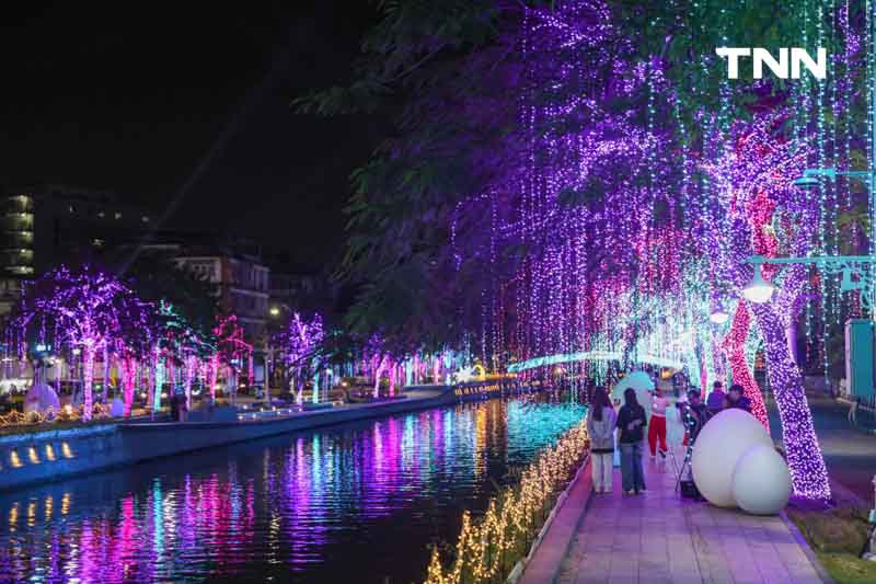 หมูเด้งบุกกรุง แสง สีสุดอลังการ ส่งท้ายปี หมูเด้งบุกกรุง แสง สีสุดอลังการ ส่งท้ายปี