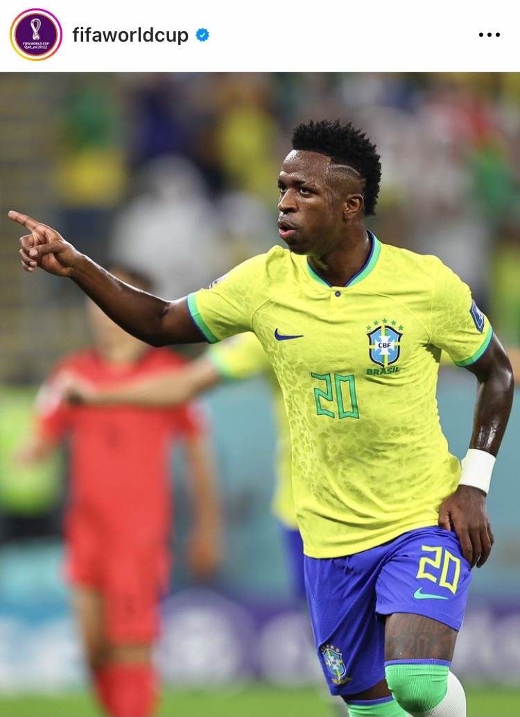 เต้นแซมบ้า-แจกมินิฮาร์ท!! 'ฟาน สเตฟาน' ฉลอง 'บราซิล' ชนะ 'เกาหลีใต้' เข้ารอบบอลโลก เต้นแซมบ้า-แจกมินิฮาร์ท!! 'ฟาน สเตฟาน' ฉลอง 'บราซิล' ชนะ 'เกาหลีใต้' เข้ารอบบอลโลก