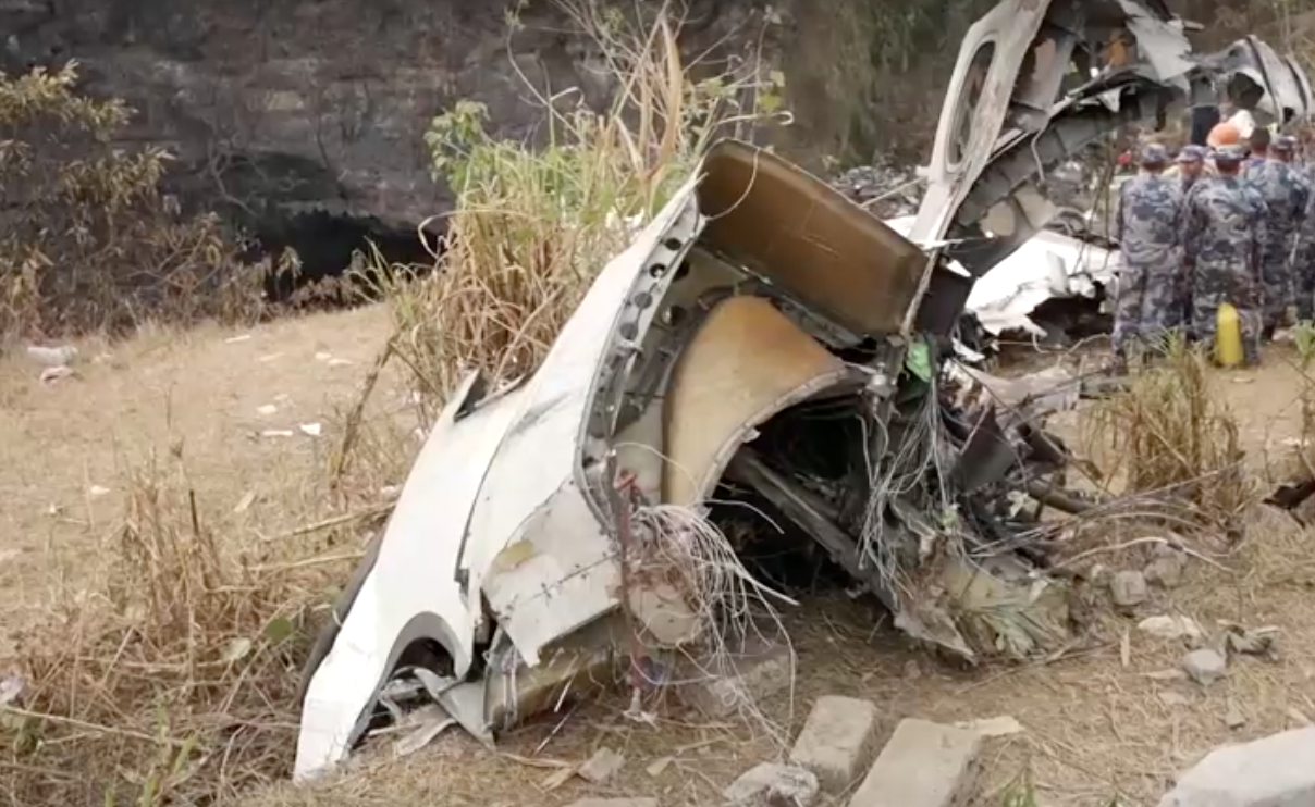 เครื่องบินตกเนปาล นักบินบังคับเครื่องสุดชีวิต! ไม่ให้ตกใส่หมู่บ้าน เครื่องบินตกเนปาล นักบินบังคับเครื่องสุดชีวิต! ไม่ให้ตกใส่หมู่บ้าน