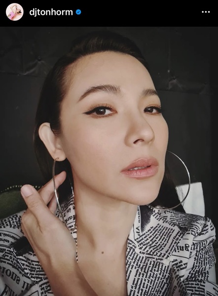 ต้นหอม เป็นโรคผิวหนังประหลาด หมอตัดชิ้นเนื้อไปวิจัย แต่ยังไม่รู้สาเหตุ ต้นหอม เป็นโรคผิวหนังประหลาด หมอตัดชิ้นเนื้อไปวิจัย แต่ยังไม่รู้สาเหตุ