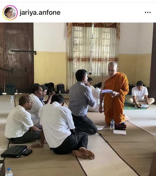 นก จริยา แชร์ภาพล่าสุด พระจอนนี่ ฉนทชาโต ศึกษาพระธรรมที่ศรีลังกา นก จริยา แชร์ภาพล่าสุด พระจอนนี่ ฉนทชาโต ศึกษาพระธรรมที่ศรีลังกา