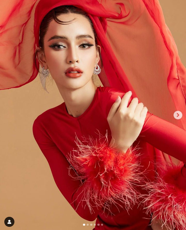 ส่องประวัติ หมอบรูซ แพทย์สตรีข้ามเพศ ใน MV เพลงใหม่ลิซ่า ส่องประวัติ หมอบรูซ แพทย์สตรีข้ามเพศ ใน MV เพลงใหม่ลิซ่า