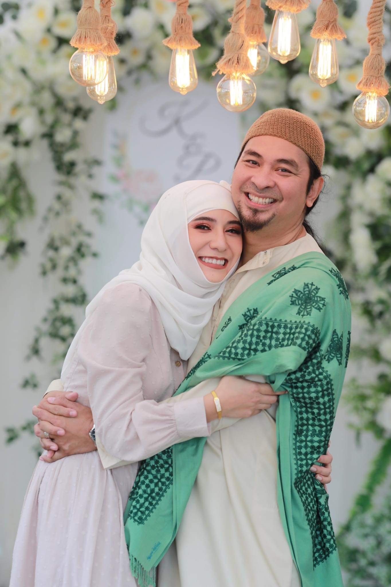 เป้ ไฮร็อก เปิดตัวภรรยาครั้งแรก อายุห่างกัน 21 ปี พร้อมเผยข่าวดี ท้อง 5 เดือนแล้ว