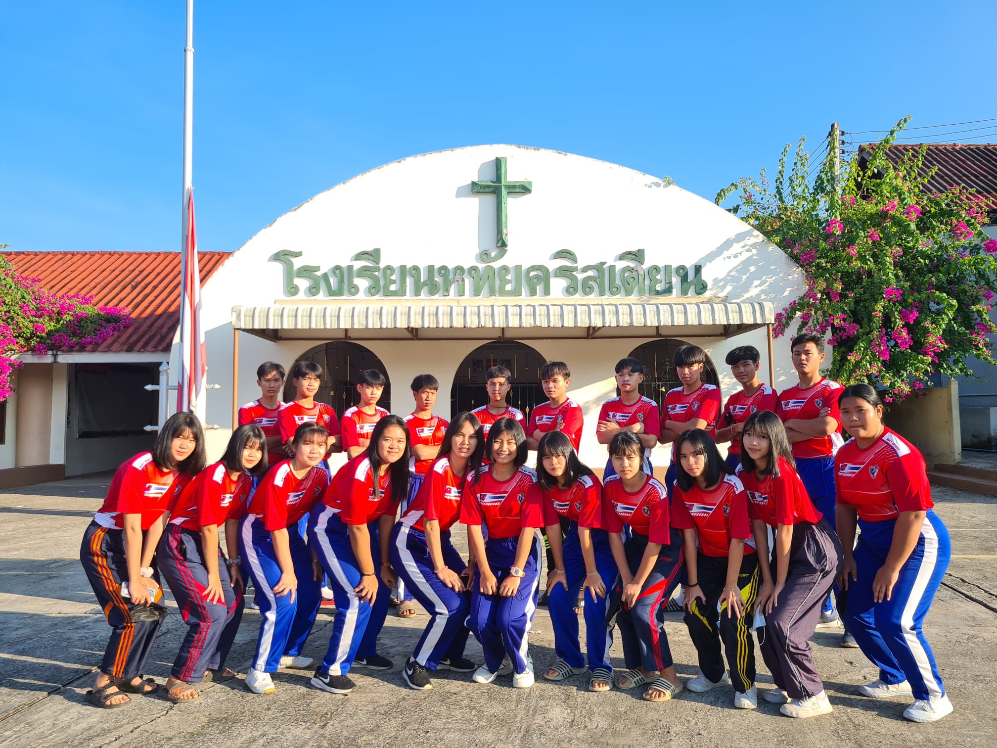 'เสือ ธนพงษ์' เฮดโค้ชวอลเลย์บอล 'รร.หทัยคริสเตียน' เปิดรับนักกีฬารุ่นใหม่เข้าทีม 'เสือ ธนพงษ์' เฮดโค้ชวอลเลย์บอล 'รร.หทัยคริสเตียน' เปิดรับนักกีฬารุ่นใหม่เข้าทีม