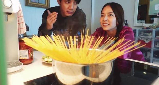 ปั๊บ สัญญา...อีกไม่ช้าจะพา เตย ไปอิตาลี แฟนคลับลุ้นปั๊มเบบี๋น้อย ปั๊บ สัญญา...อีกไม่ช้าจะพา เตย ไปอิตาลี แฟนคลับลุ้นปั๊มเบบี๋น้อย