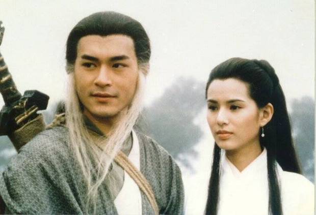 เผยภาพ ‘กู่เทียนเล่อ’ ในกองถ่าย ติดดินเรียบง่าย ไม่มีผู้ช่วยแม้แต่คนเดียว!!