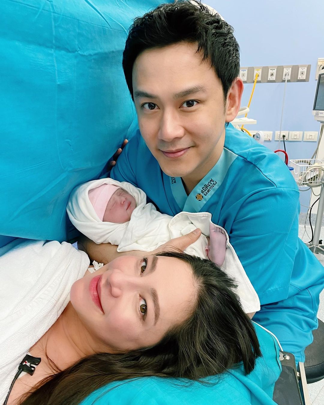 ฟลุค - นาตาลี เผยภาพน่ายินดี ต้อนรับลูกสาว ลืมตาดูโลก ฟลุค - นาตาลี เผยภาพน่ายินดี ต้อนรับลูกสาว ลืมตาดูโลก