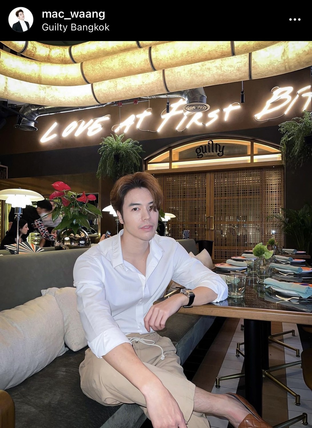 ชีวิตคอมพลีทขั้นสุด! แม็ค วีรคณิศร์ เป็นปลื้ม มาร์ค ต้วน ไปทานอาหารที่ร้าน