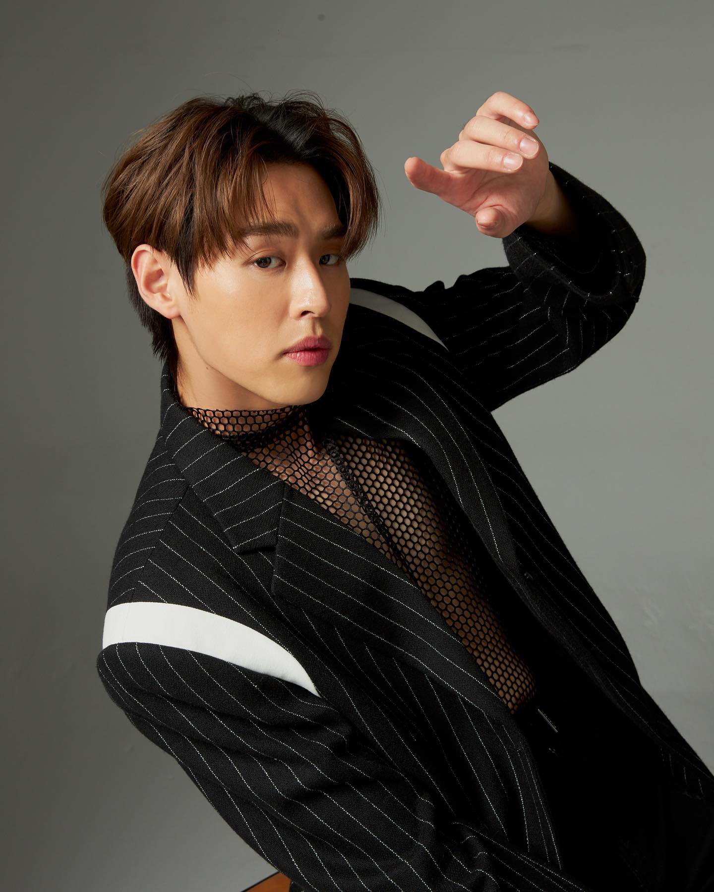 แสดงความยินดี บิวกิ้น พุฒิพงศ์ เผยภาพชุดครุย เรียนจบด้วยเกียรตินิยมอันดับ 2