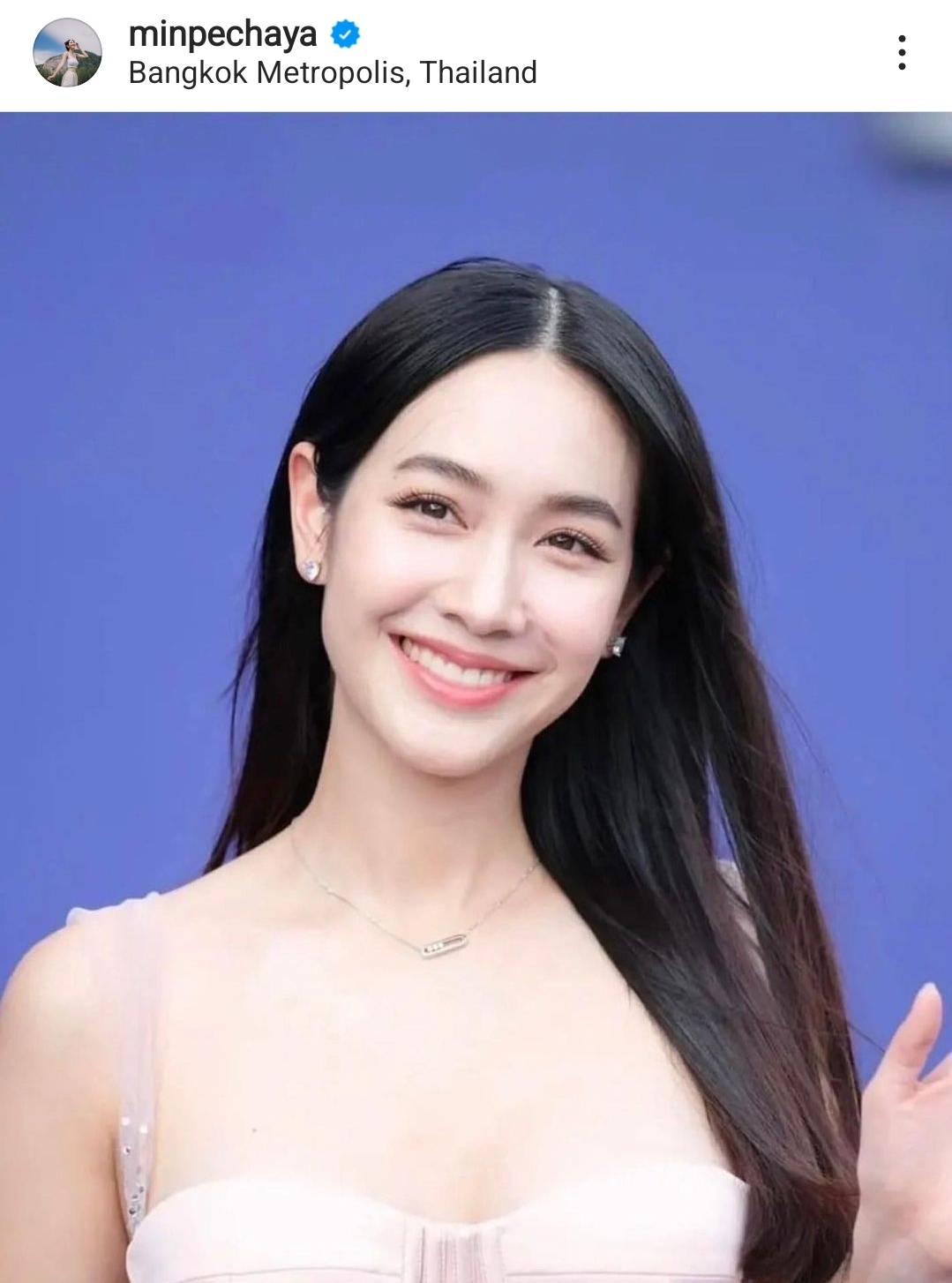 มิน พีชญา ตอบแล้ว หลังถูกโยง เป็นนางเอกโสด3 ซีซั่น ซุ่มคบพระเอกซีรี่ส์วายยิ้มหวาน มิน พีชญา ตอบแล้ว หลังถูกโยง เป็นนางเอกโสด3 ซีซั่น ซุ่มคบพระเอกซีรี่ส์วายยิ้มหวาน