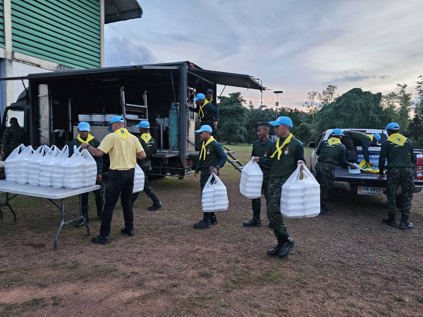 คืบหน้า โกดังพลุระเบิด เร่งช่วยเหลือชาวบ้าน ไร้ที่อยู่-บ้านพังยับกว่า 200 หลัง     