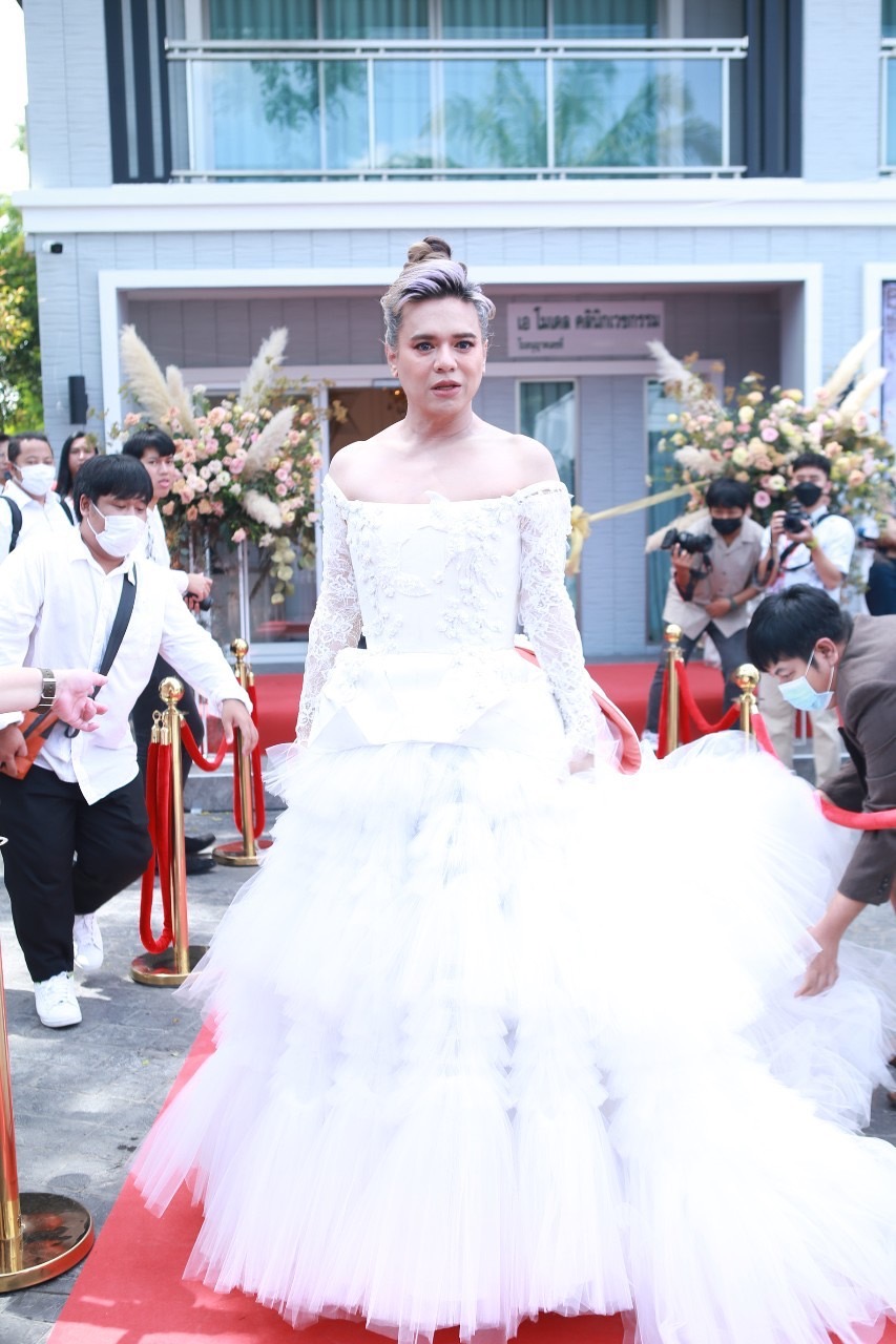 มาแล้วแม่ เปิดตัวสุดปัง! เอ ศุภชัย ดาราน้องใหม่ อยากเป็นเจ้าสาว?? มาแล้วแม่ เปิดตัวสุดปัง! เอ ศุภชัย ดาราน้องใหม่ อยากเป็นเจ้าสาว??