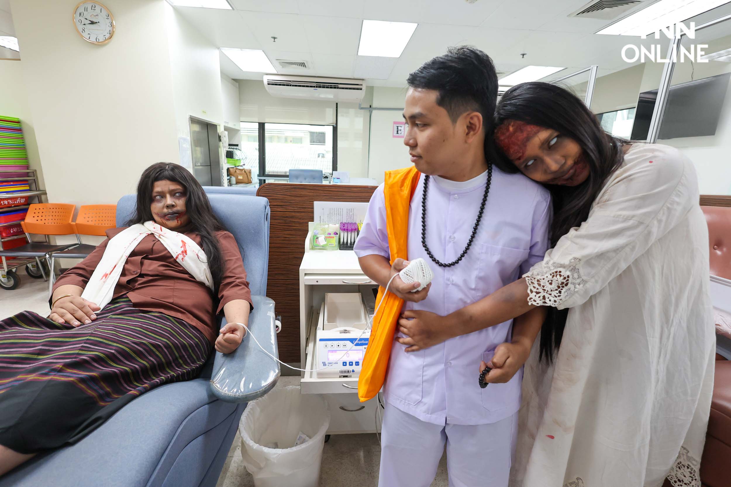 หนีผีมาให้เลือด สีสันบริจาคเลือดรับเทศกาลฮาโลวีน หนีผีมาให้เลือด สีสันบริจาคเลือดรับเทศกาลฮาโลวีน