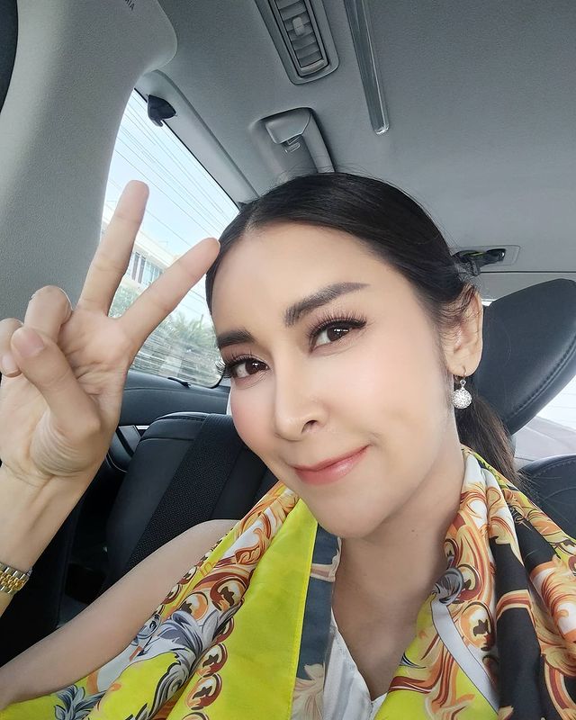 ธัญญ่า ธัญญาเรศ แท๊กทีมคนบันเทิง ให้กำลังใจทีมเมียหลวง ธัญญ่า ธัญญาเรศ แท๊กทีมคนบันเทิง ให้กำลังใจทีมเมียหลวง