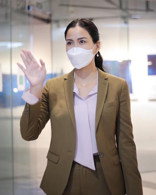 เชอรี่ เข็มอัปสร คนไทยคนเดียว จบหลักสูตร จากOxford   (มีคลิป)