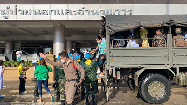 โกลาหล ! มวลน้ำลำตะคอง ทะลักท่วมรพ.มหาราชโคราช