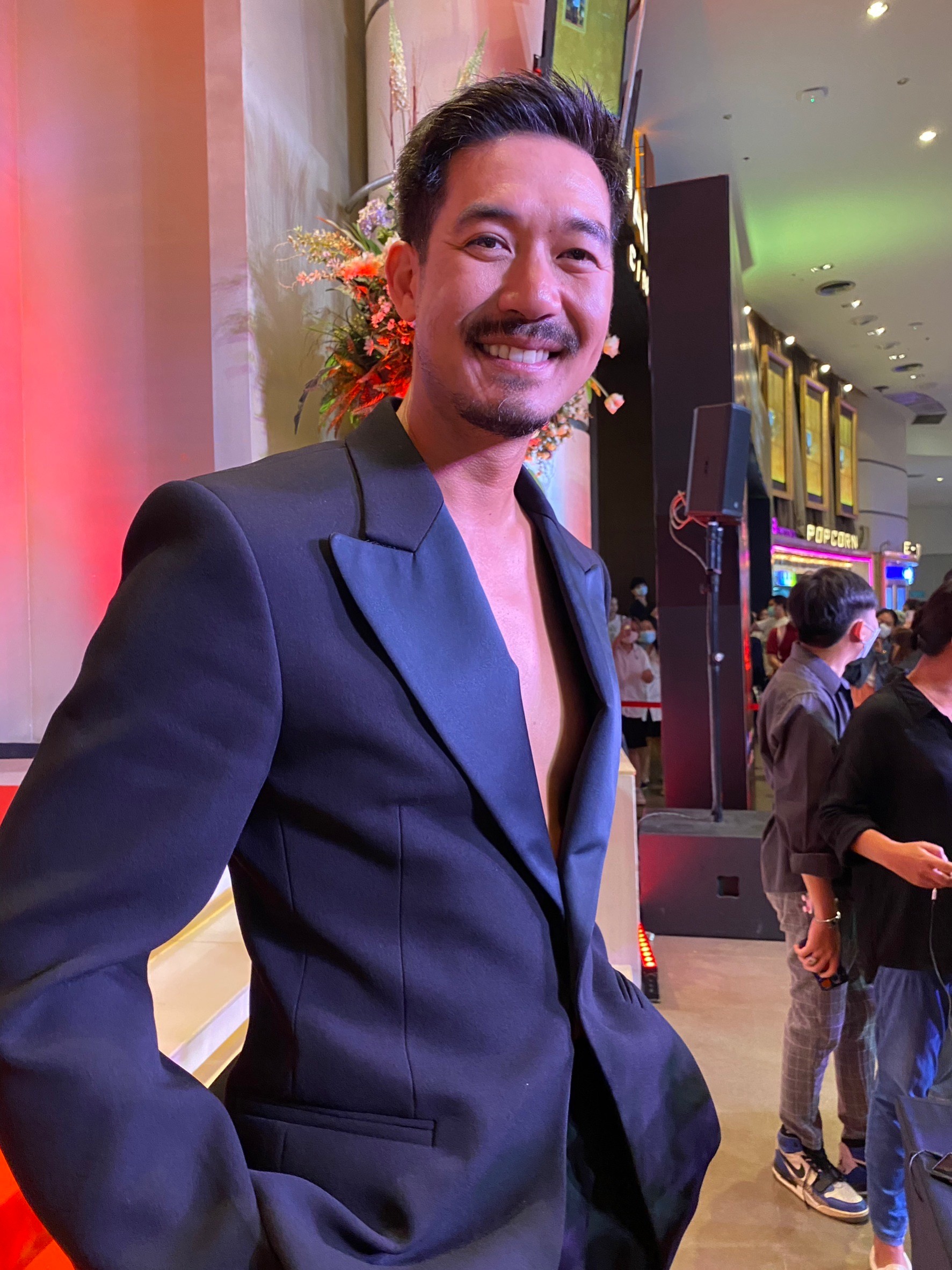 ลุคพ่อหนวด ดีต่อใจ เวียร์ ขำใหญ่ ถูกเรียก แดดดี้ ลุคพ่อหนวด ดีต่อใจ เวียร์ ขำใหญ่ ถูกเรียก แดดดี้