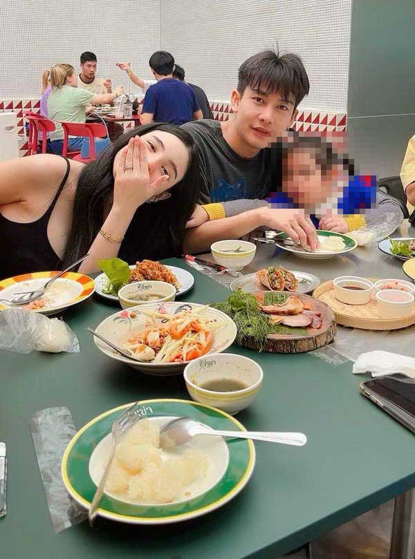 แฟนคลับช็อก! ขนม ศศิกานต์ ประกาศแยกทาง ครูเต้ย อภิวัฒน์ หลังเพิ่งคลอดลูก แฟนคลับช็อก! ขนม ศศิกานต์ ประกาศแยกทาง ครูเต้ย อภิวัฒน์ หลังเพิ่งคลอดลูก