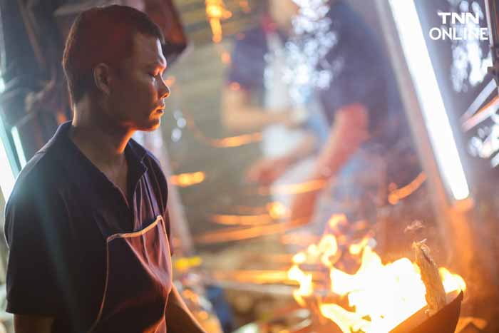 นทท.แน่นถนนเยาวราช กินสตรีทฟู้ด ตอกย้ำย่านท่องเที่ยวยอดฮิต นทท.แน่นถนนเยาวราช กินสตรีทฟู้ด ตอกย้ำย่านท่องเที่ยวยอดฮิต