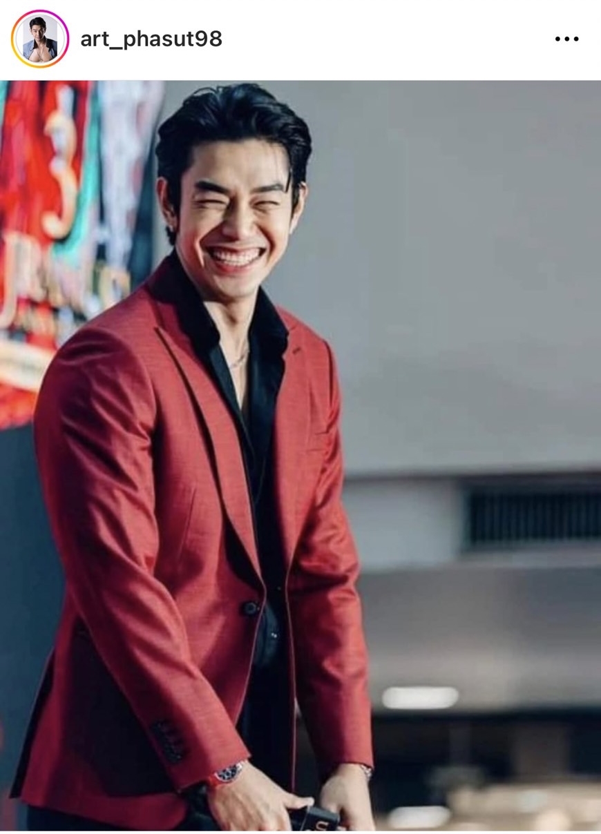 อาร์ต พศุตม์ เจอดราม่าขายหมูกรอบดีอยู่บูธเดียว 