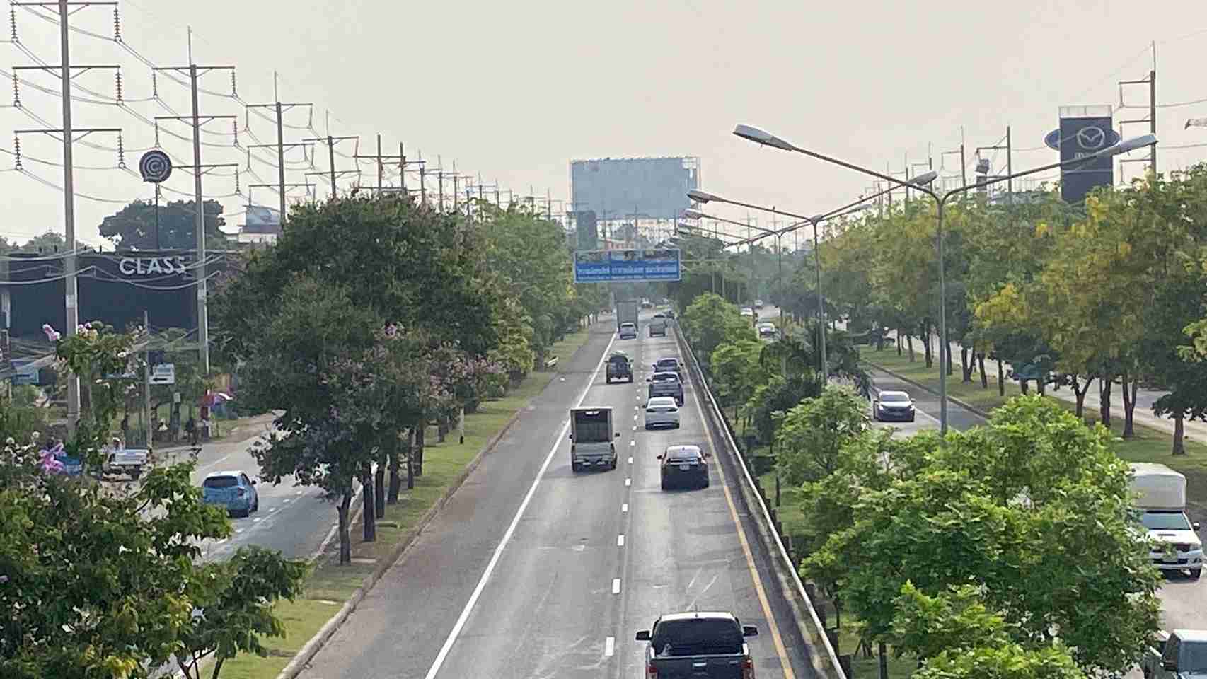 จราจรถนนมิตรภาพ - ถนนเพชรเกษม ล่าสุดรถเริ่มมาก ชะลอตัวบางจุด