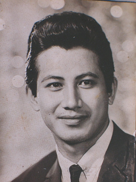 ไม่เคยลืมบันไดขั้นแรก ต่อง สาวิตรี มีวันนี้ได้เพราะผู้ชายที่ชื่อ สมบัติ เมทะนี ไม่เคยลืมบันไดขั้นแรก ต่อง สาวิตรี มีวันนี้ได้เพราะผู้ชายที่ชื่อ สมบัติ เมทะนี