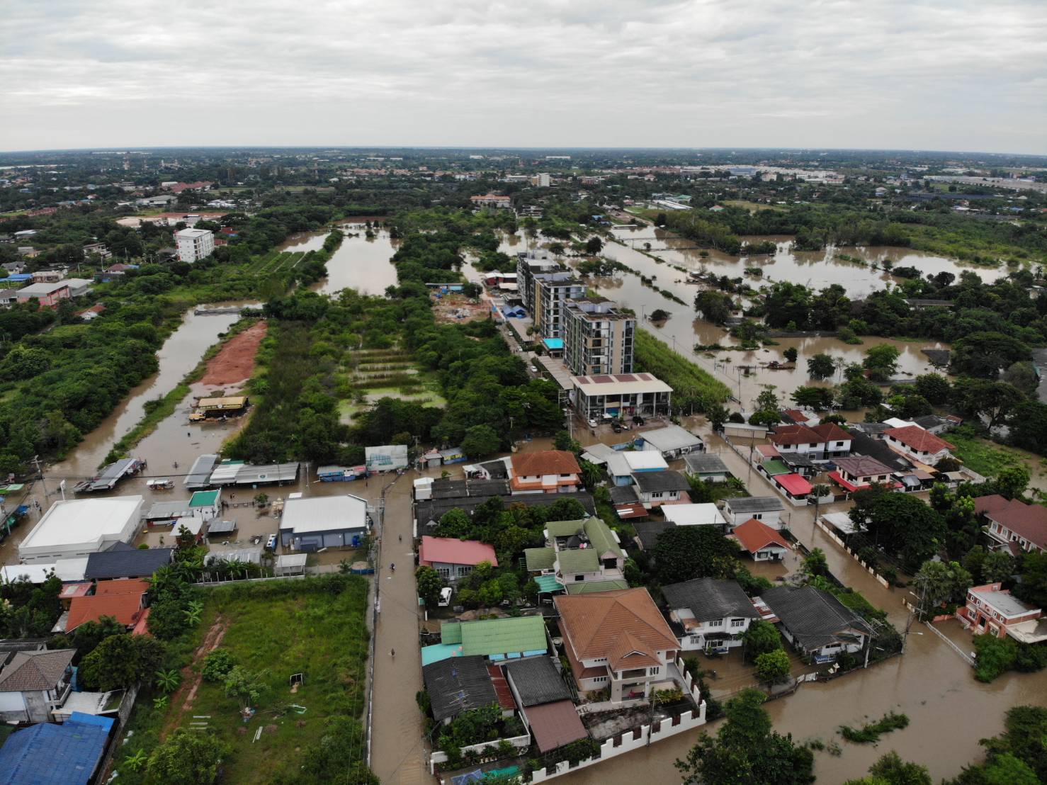เปิดสถานการณ์น้ำท่วมโคราชกระทบ 12 อำเภอ ตัวเมืองอ่วมเดือดร้อน 10 ตำบล