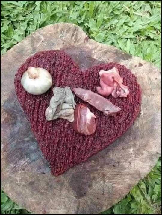 เปิดช่อดอกไม้ วันวาเลนไทน์ 2021 สุดแปลกถูกใจสายฮา เปิดช่อดอกไม้ วันวาเลนไทน์ 2021 สุดแปลกถูกใจสายฮา