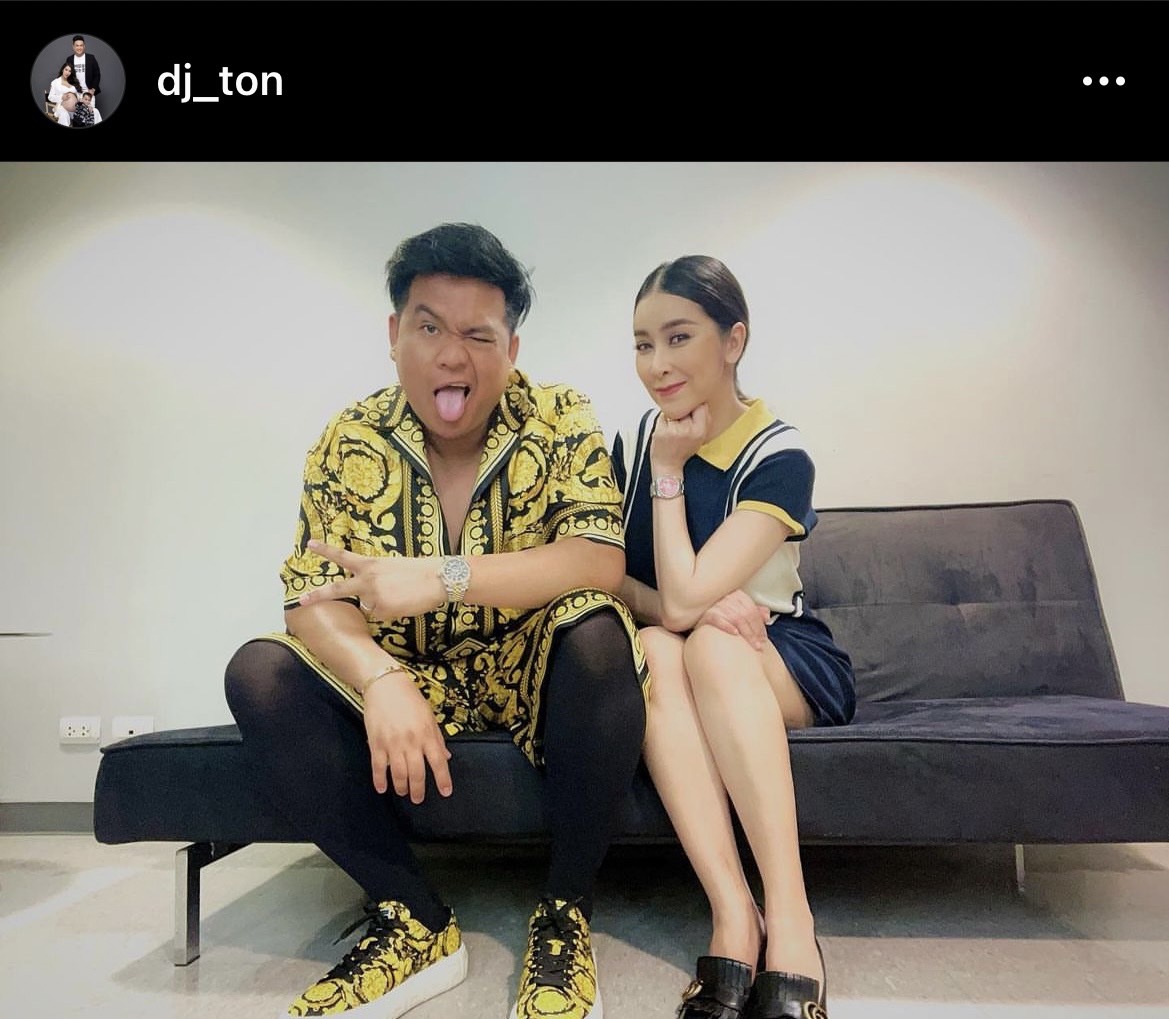 ดีเจต้น สรพงษ์ อัปเดตอาการ ใหม่ สุคนธวา หลังผ่าตั้ดก้อนเนื้อ ฟังผลอีกที 6 ม.ค. 66 ดีเจต้น สรพงษ์ อัปเดตอาการ ใหม่ สุคนธวา หลังผ่าตั้ดก้อนเนื้อ ฟังผลอีกที 6 ม.ค. 66