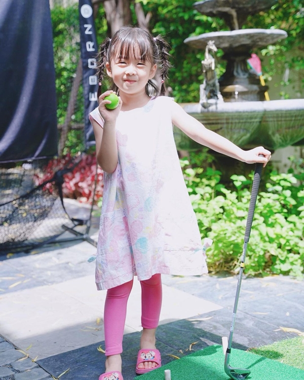 กุ๊บกิ๊บ ใจหล่น!! เป่าเปา ล้มคางแตกเย็บ 4 เข็ม! กุ๊บกิ๊บ ใจหล่น!! เป่าเปา ล้มคางแตกเย็บ 4 เข็ม!