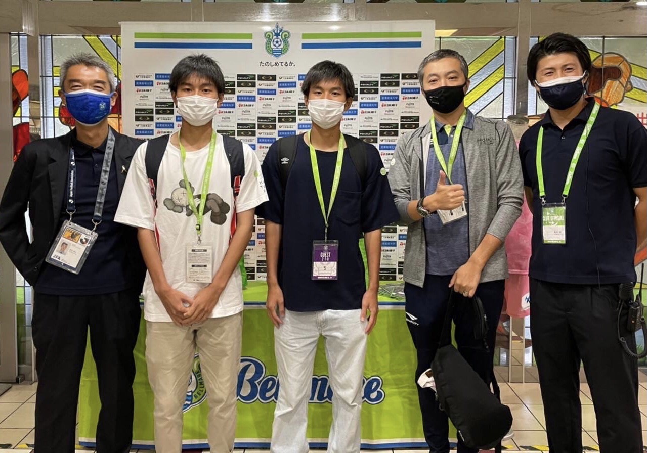 เชื่อพี่! 'ธีราทร' แนะสองแฝดไทยอดทนห้ามท้อล่าฝันเจลีก เชื่อพี่! 'ธีราทร' แนะสองแฝดไทยอดทนห้ามท้อล่าฝันเจลีก