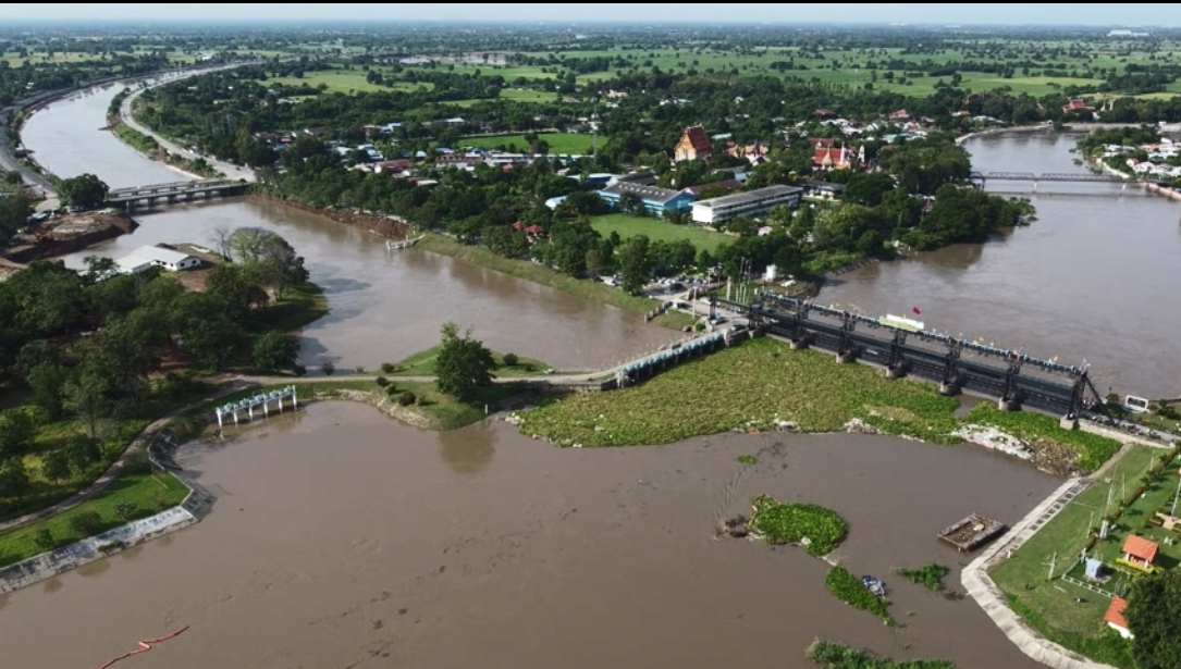 เขื่อนพระราม 6 ปักธงแดง แจ้งระดับน้ำวิกฤต เตือนพื้นที่ท้ายเขื่อนเก็บสิ่งของไว้ที่สูง