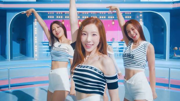 แม่มาตามนัด!! Girls’ Generation ปล่อยเอ็มวีเพลงเอกอัลบั้มฉลองเดบิวต์ 15 ปี แม่มาตามนัด!! Girls’ Generation ปล่อยเอ็มวีเพลงเอกอัลบั้มฉลองเดบิวต์ 15 ปี