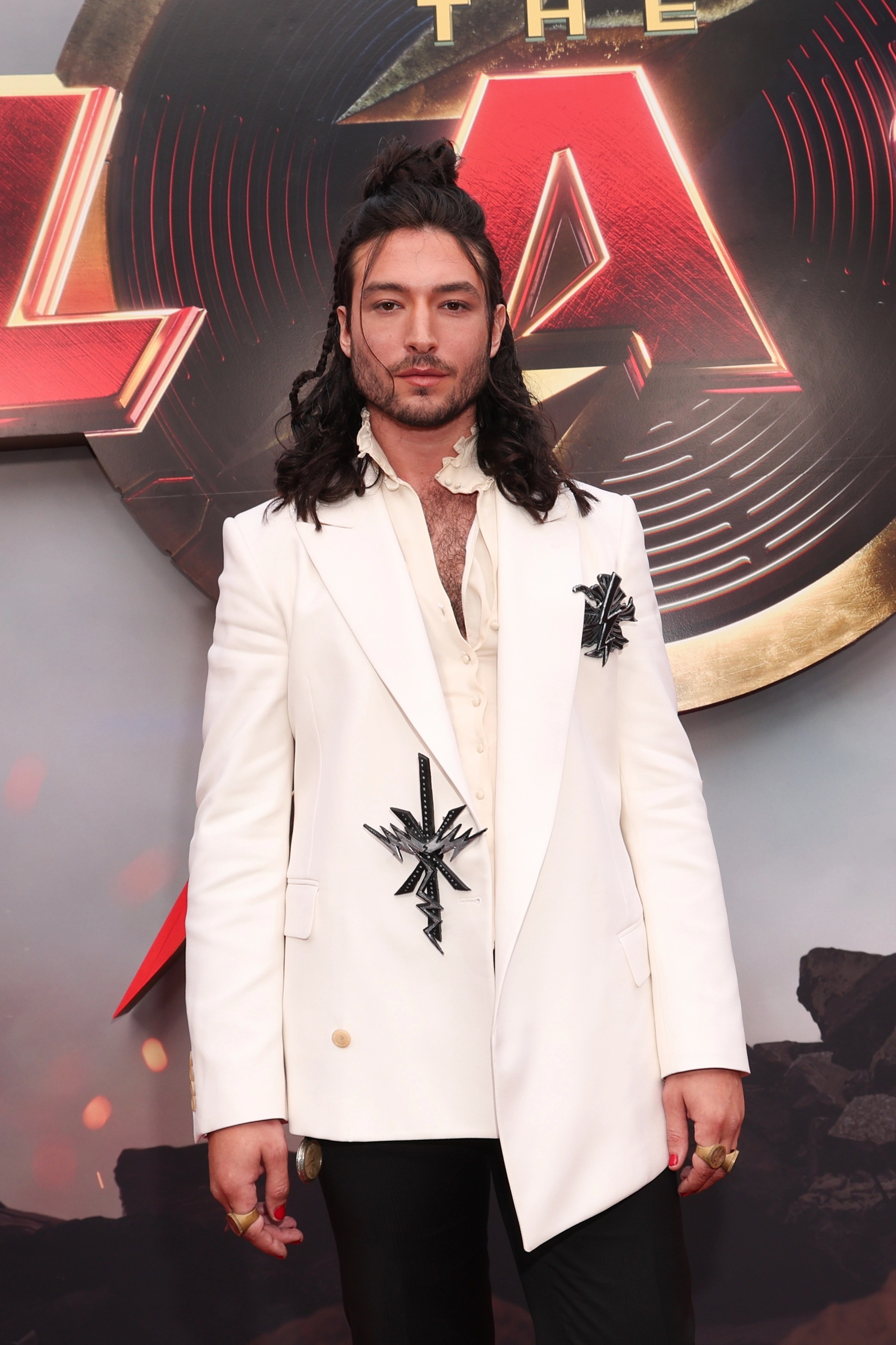 Ezra Miller นักแสดง The Flash  แถลง IG เผยความจริงถูกสื่อบิดเบือนข่าว