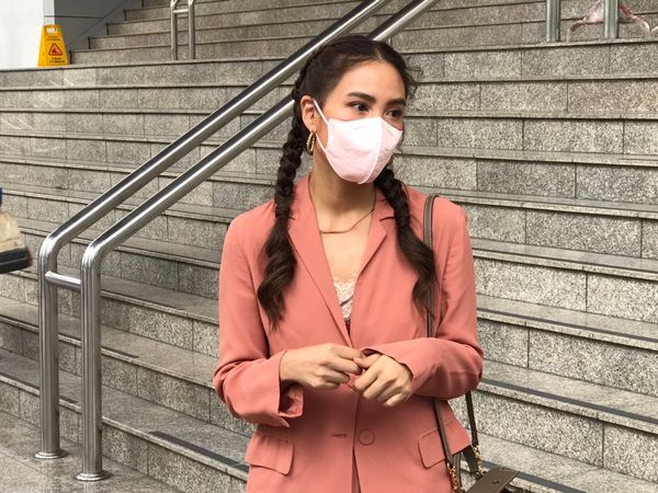 ศาลรับฟ้อง เจนี่ ฟ้องเกรียนคีย์บอร์ดบูลลี่ลูกสาว พร้อมนัดสอบคำให้การจำเลยปลาย ก.ย.