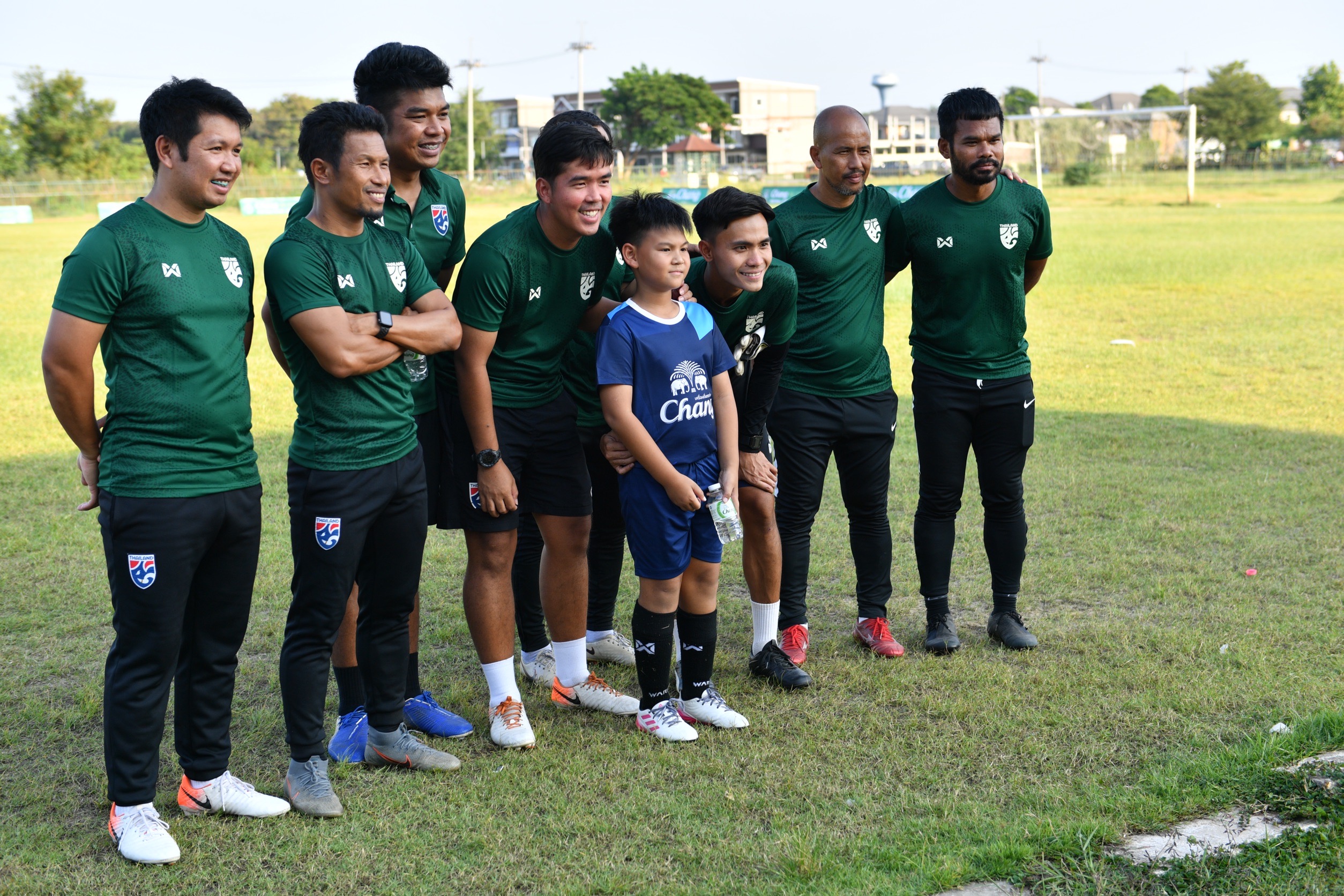 “ช้างฟุตบอลคลินิก 2022-23” ดึงโค้ชทีมชาติติวเข้มศาสตร์ลูกหนัง จ.นครปฐม