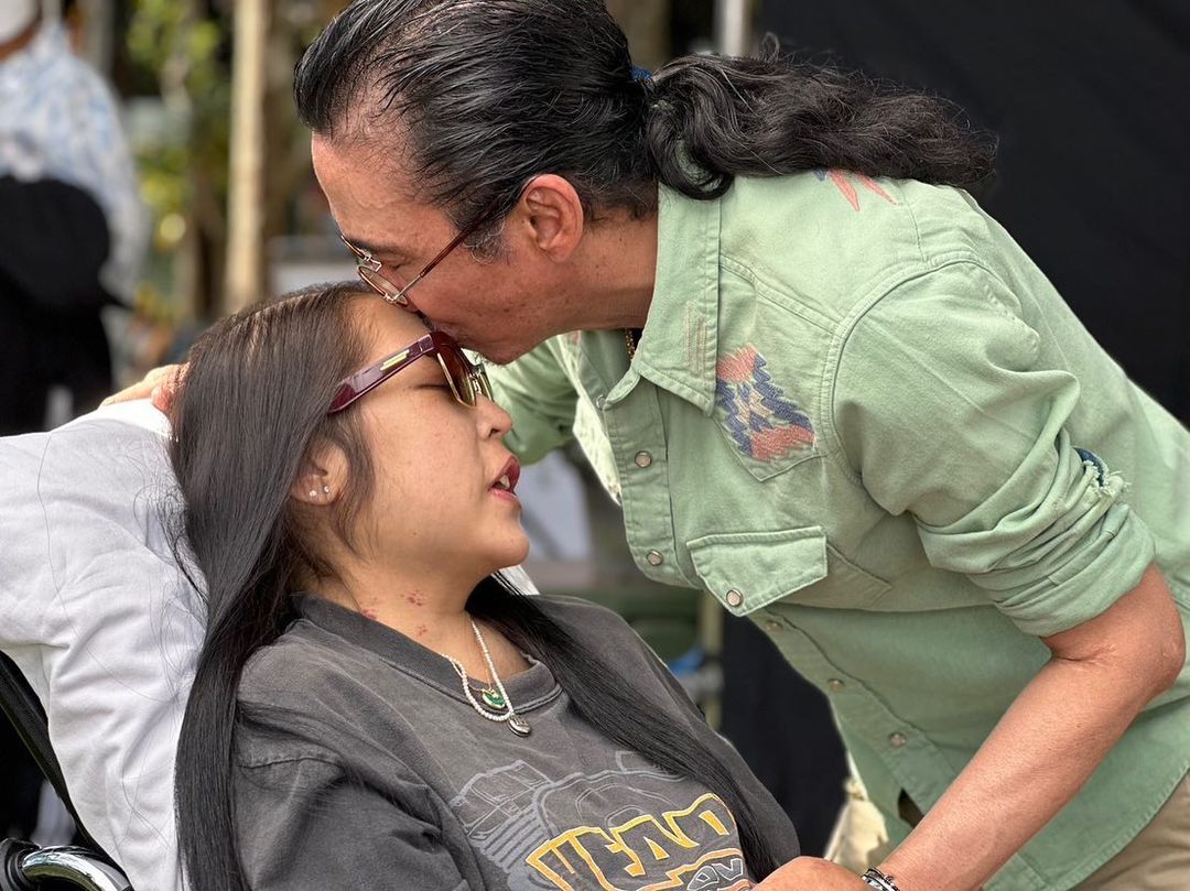 เฉียดตายหลายครั้ง คุณหญิงแมงมุม หมดค่ารักษาตัว 100 ล้าน เสธ.ดอลลาร์ ยอมทำทุกทางให้ภรรยามองเห็น